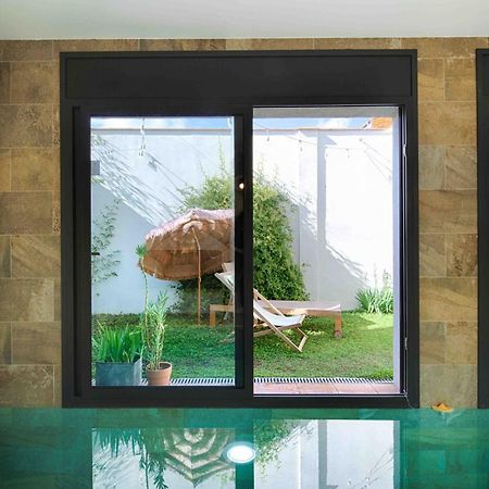 Loft Con Piscina Climatizada De Agua Salada Y Parking En El Centro De Figueres Apartment Figueres  Bagian luar foto