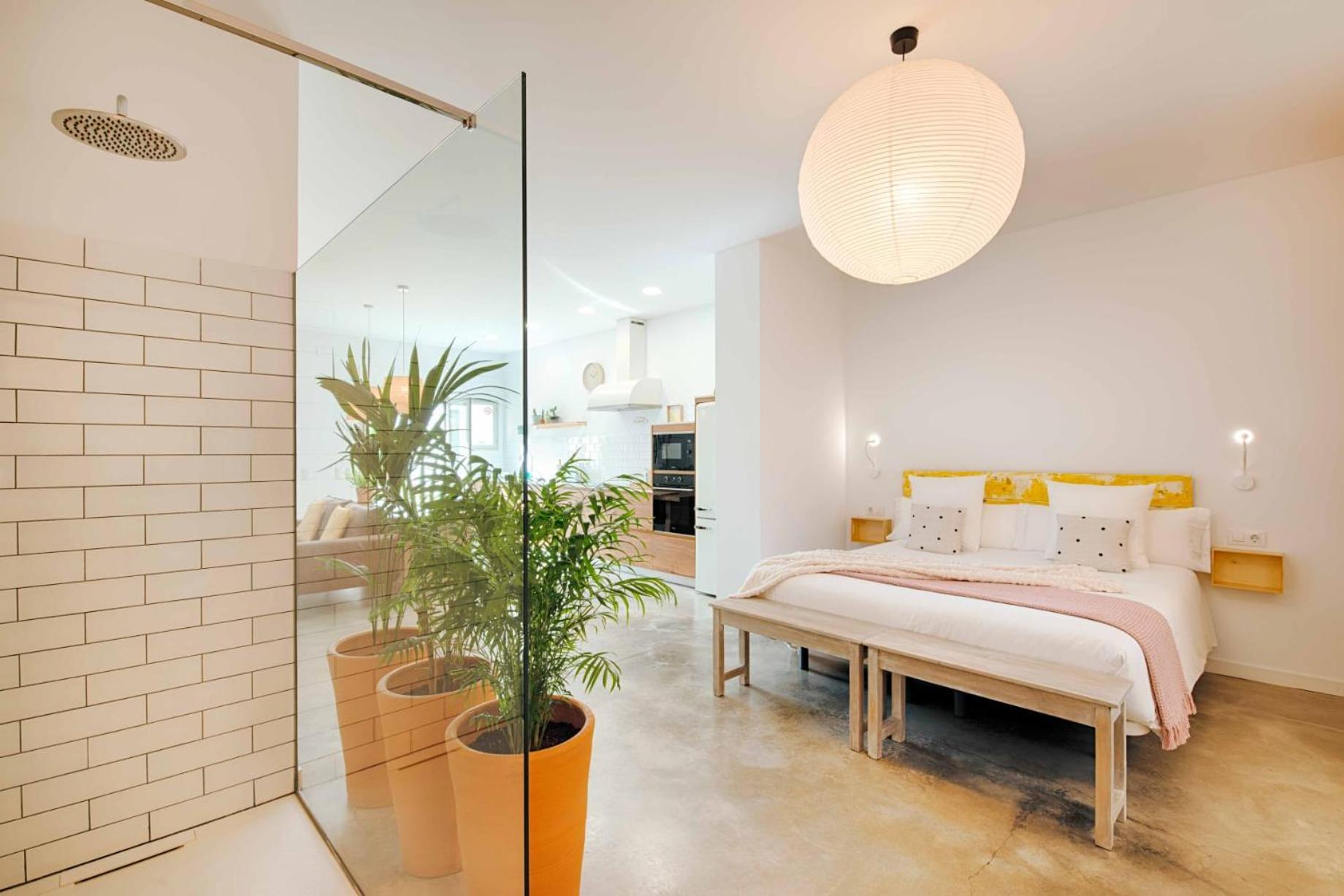 Loft Con Piscina Climatizada De Agua Salada Y Parking En El Centro De Figueres Apartment Figueres  Bagian luar foto